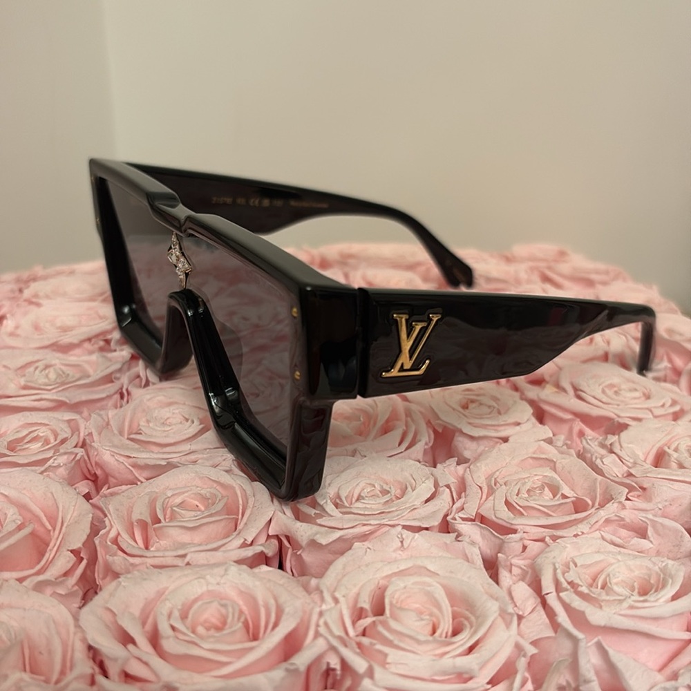 Louis Vuitton Cyclone Sunglasses